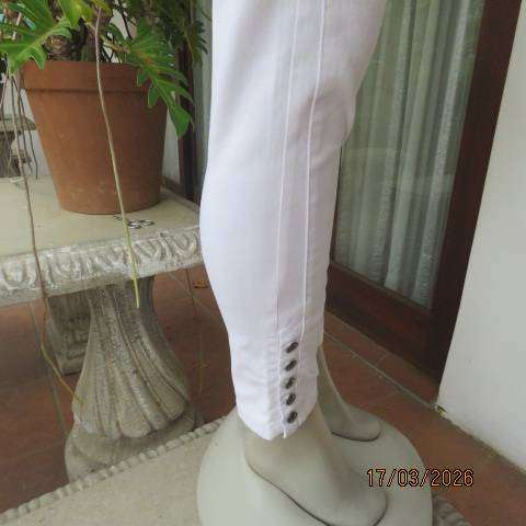 CAMAIEU white cotton stretch skinny pants with perfect fit. size 32