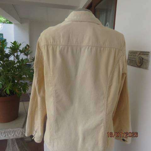CECIL from Germany cream cotton corduroy long sleeve 4 pocket jacket. Size 38