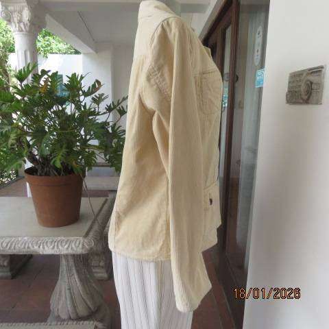 CECIL from Germany cream cotton corduroy long sleeve 4 pocket jacket. Size 38