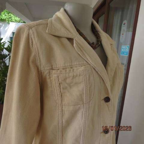 CECIL from Germany cream cotton corduroy long sleeve 4 pocket jacket. Size 38