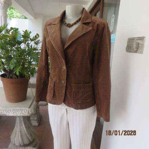 KELSO golden brown cotton corduroy tailored jacket with 2 button closure. Size 34