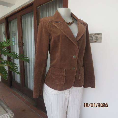 KELSO golden brown cotton corduroy tailored jacket with 2 button closure. Size 34