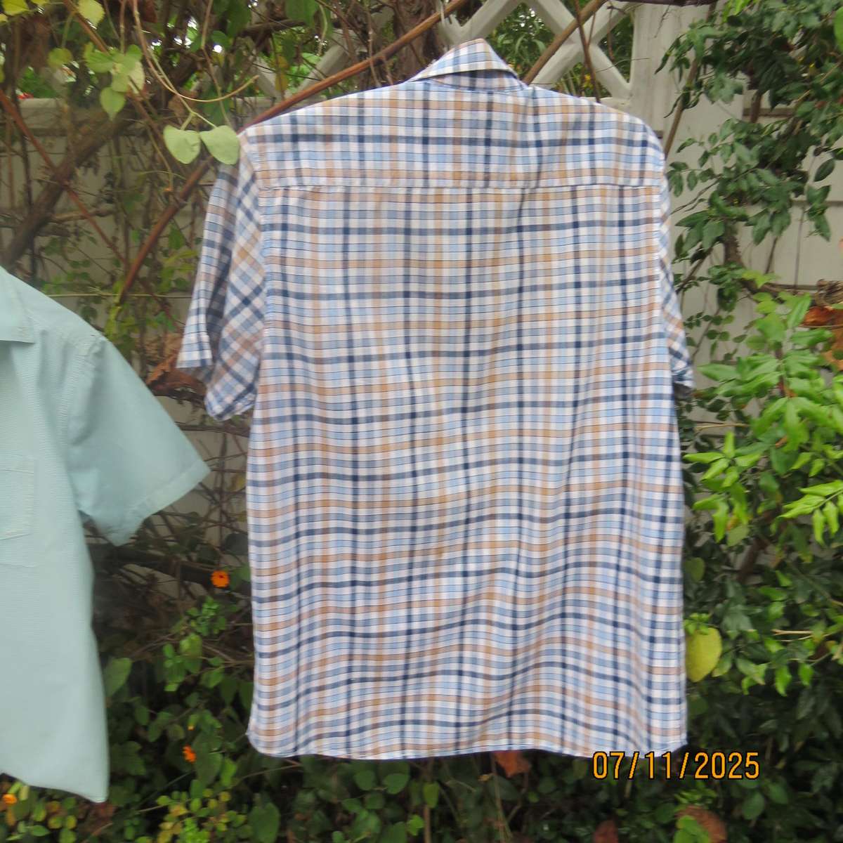 DAVID JONES men's pure cotton blue-tan-white check short sleeve shirt. Size M