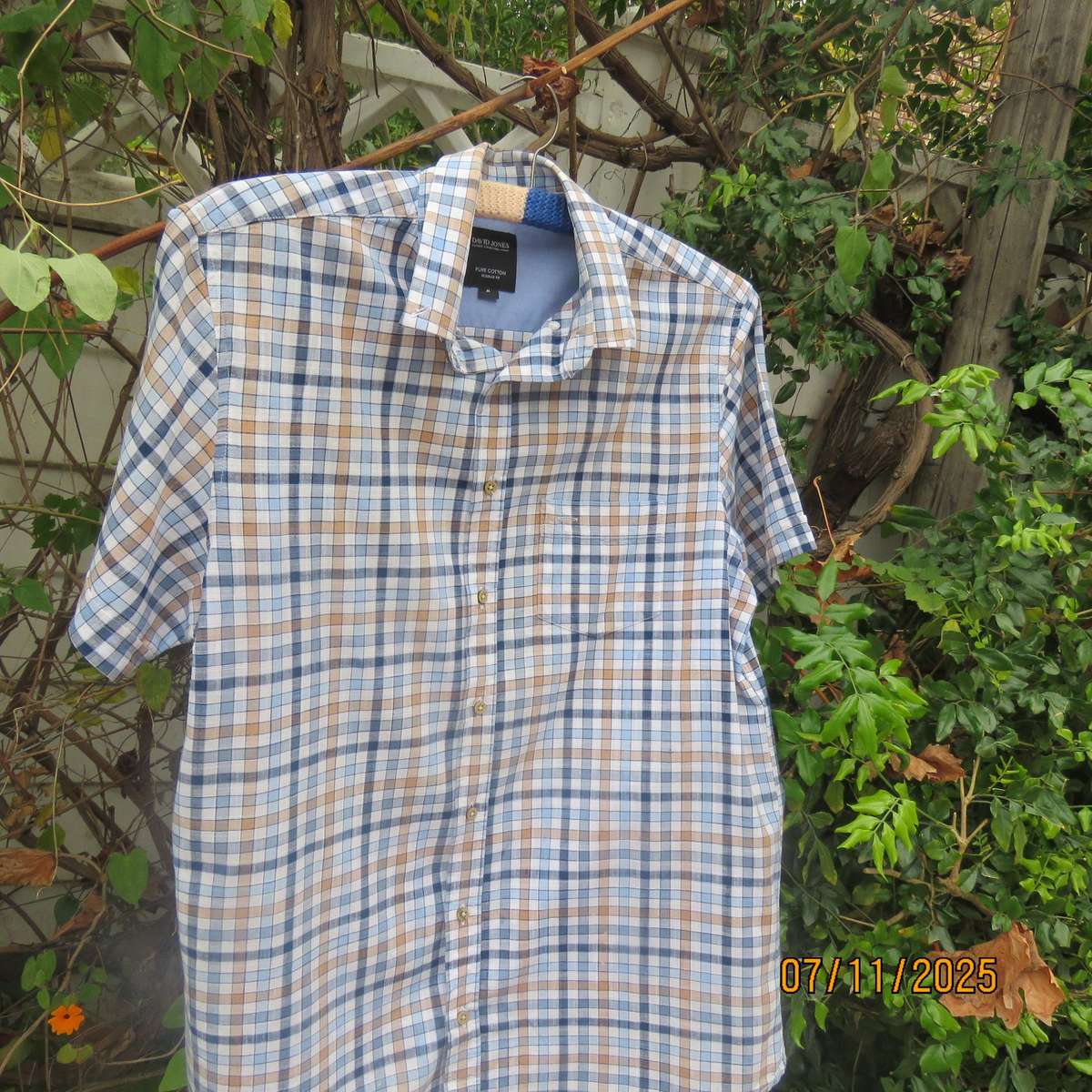 DAVID JONES men's pure cotton blue-tan-white check short sleeve shirt. Size M