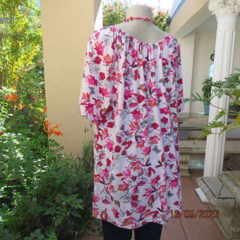 MILADYS long white polyester stretch top with pink-red flowers and butterflies, size 46-48