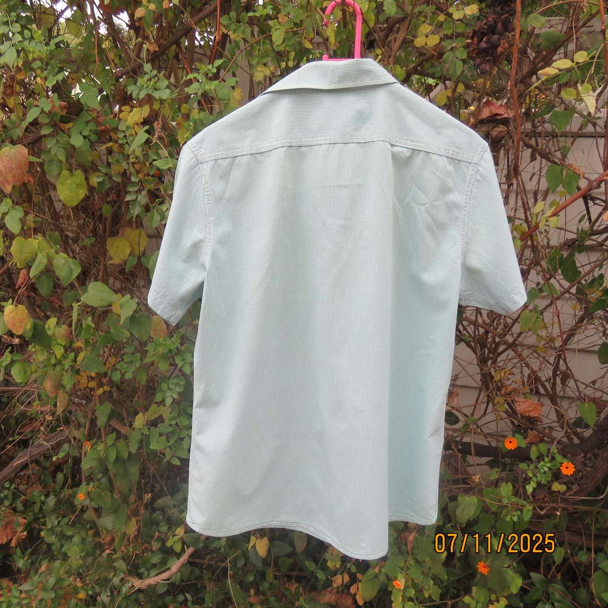 Pure cotton white-green tiny check pattern men's shirt size Medium. One pocket
