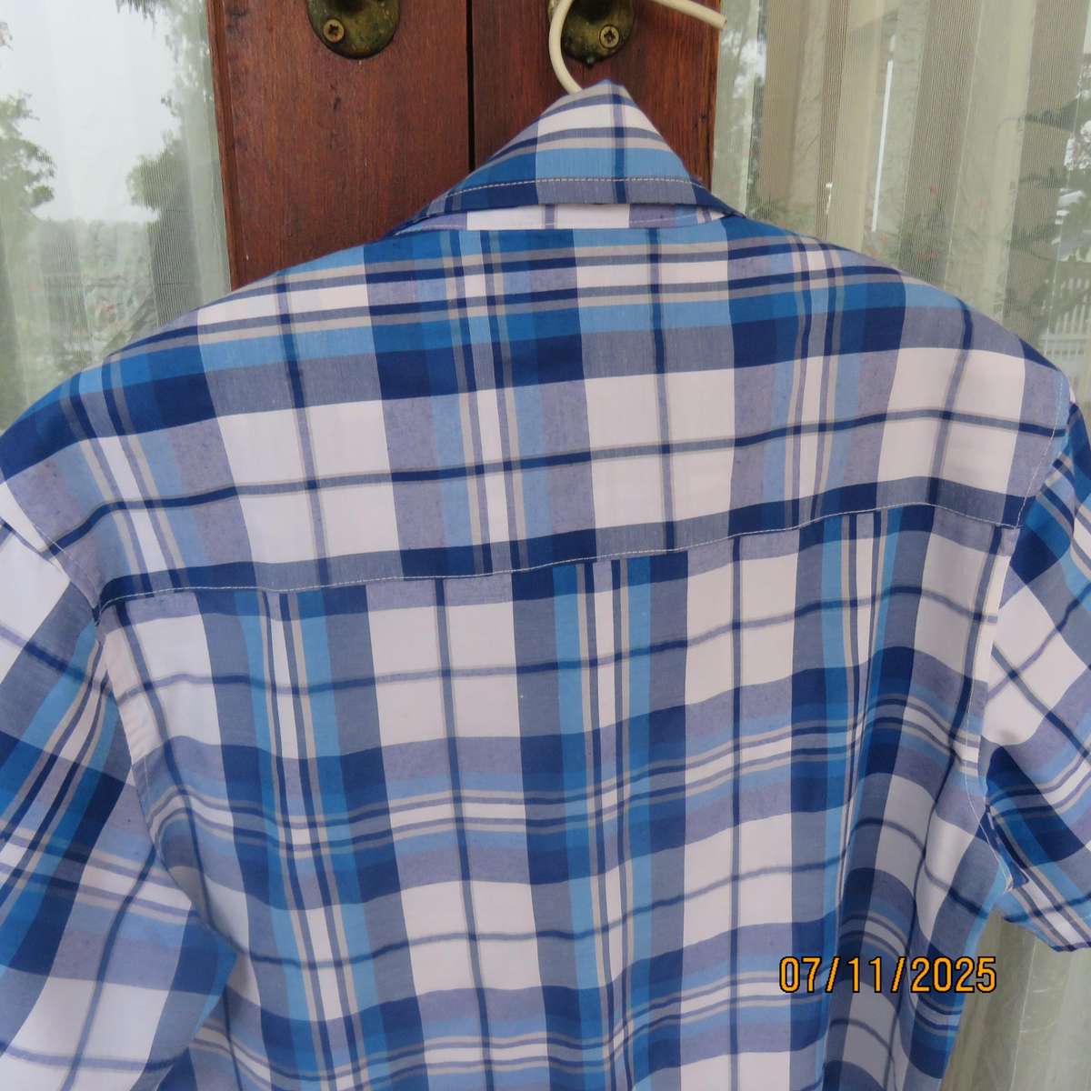 Blue-white check short sleeve casual men's polycotton shirt. Size S. Chest 104cm
