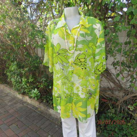 Vivara Michelle vibrant cream and yellow-green floral print button-down soft top size 44