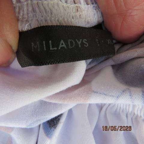 MILADYS white stretch polyester long top with blue and peach-beige leaf print, size 48