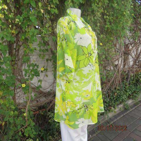 Vivara Michelle vibrant cream and yellow-green floral print button-down soft top size 44