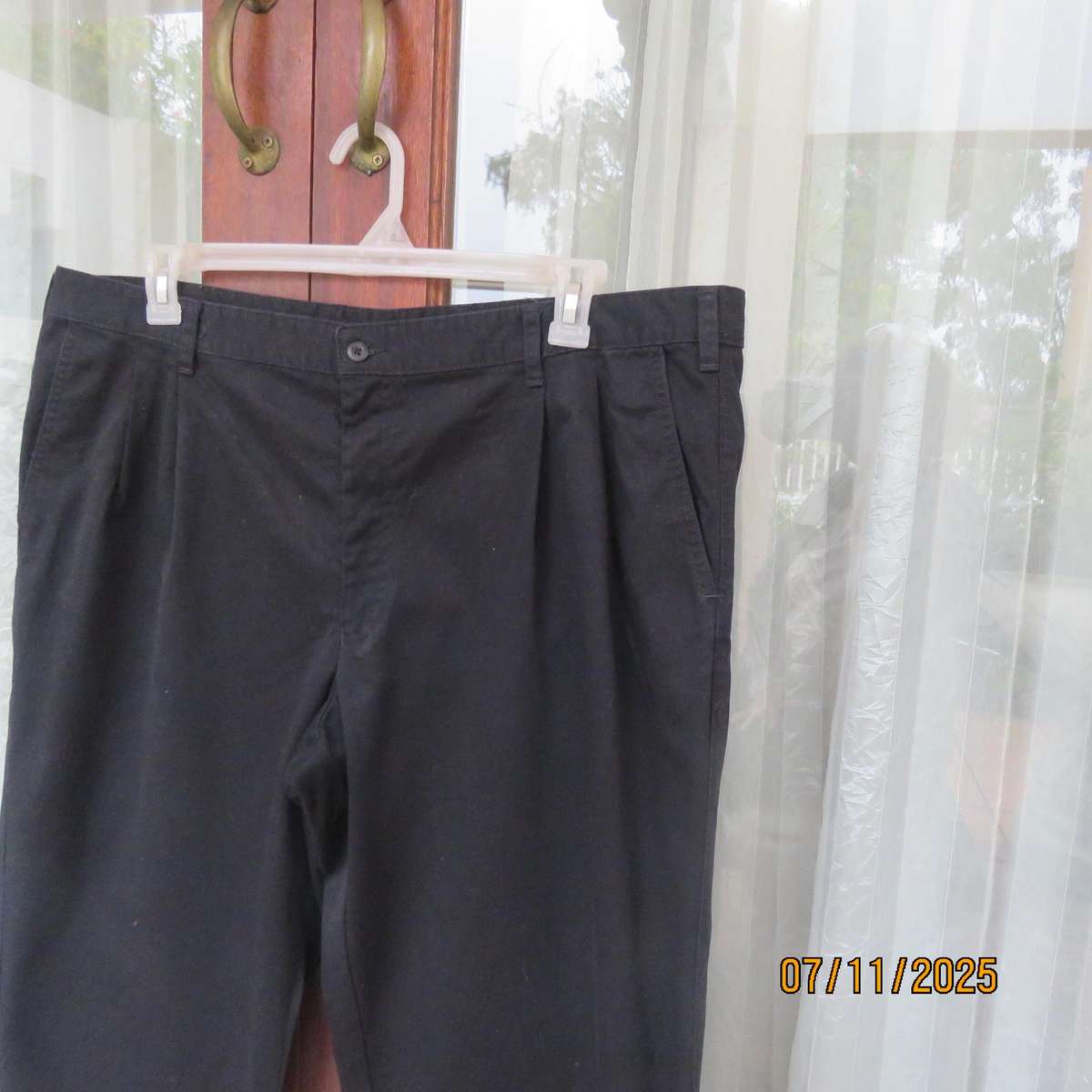 WOOLWORTHS very black pure cotton chino men's pants size 42.