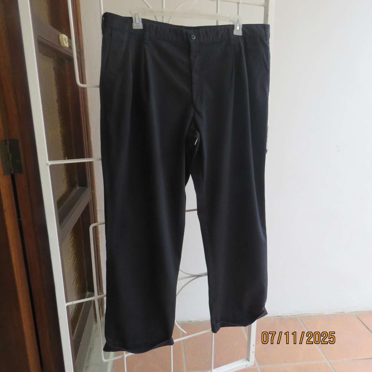 WOOLWORTHS very black pure cotton chino men's pants size 42.