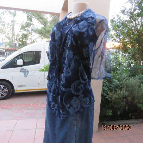 MAX GIRL navy floral print short sleeve sheer top size 36