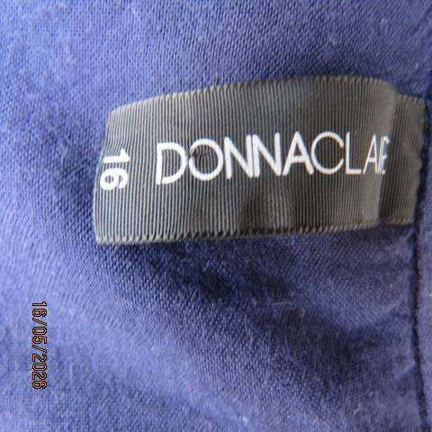 Donna Claire navy rayon long sleeve top with white bohemian print, size 40