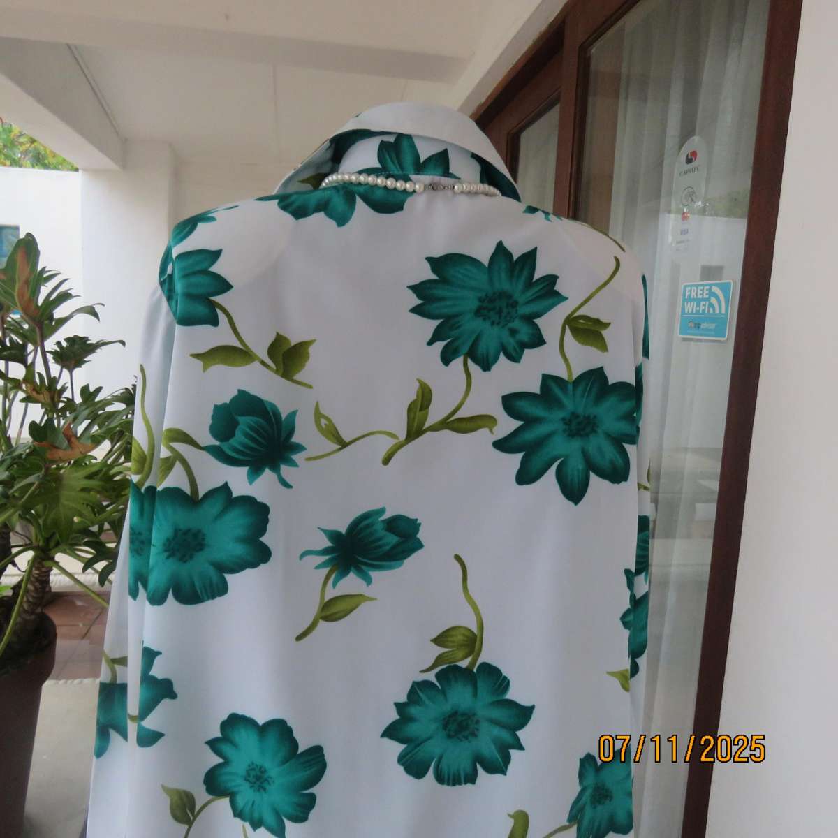 FULIDE soft viscose-polyester white long sleeve top. Jade-green floral print. Size 44