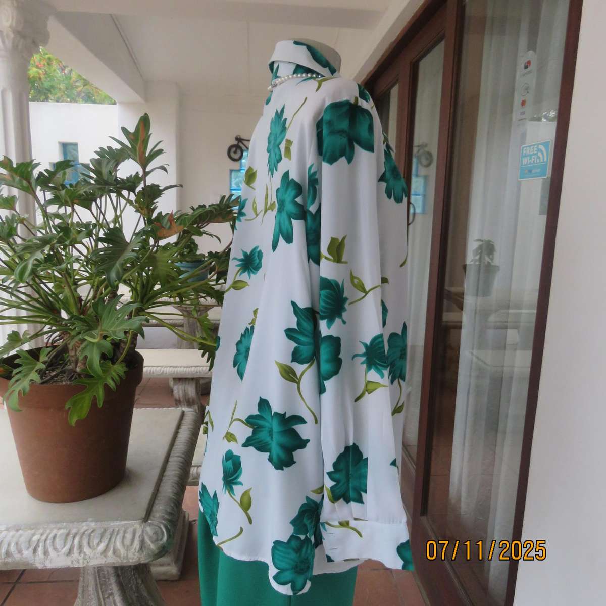 FULIDE soft viscose-polyester white long sleeve top. Jade-green floral print. Size 44