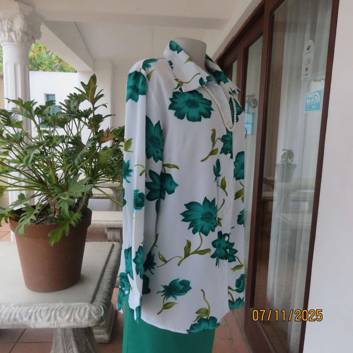 FULIDE soft viscose-polyester white long sleeve top. Jade-green floral print. Size 44