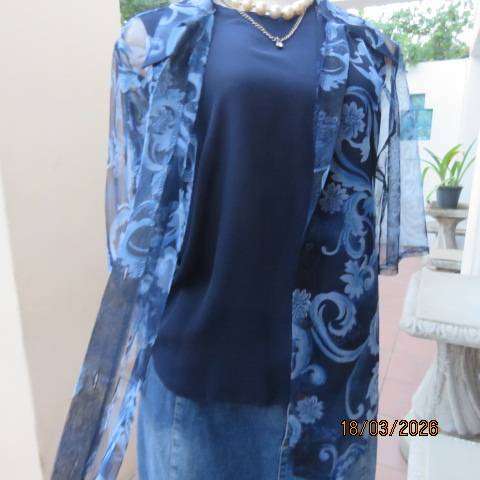 MAX GIRL navy floral print short sleeve sheer top size 36