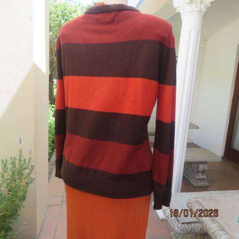 MILADYS poly-viscose knitted button down cardigan in brick-brown-orange colour lines. Size 38-40