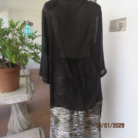 RENE TAYLOR black crinkled  sheer polyester top with luxury ribbon-bead front decoration. Size 44-46