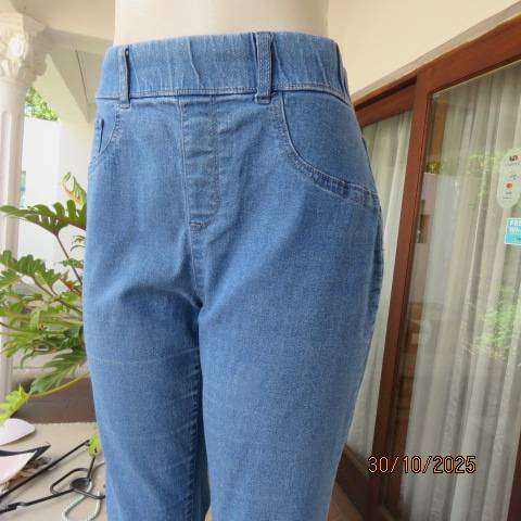 MILADYS blue denim bootcut jeans in polycotton stretch size 40
