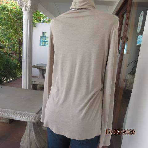 Exact beige soft viscose-acrylic stretch long sleeve poloneck top size 36