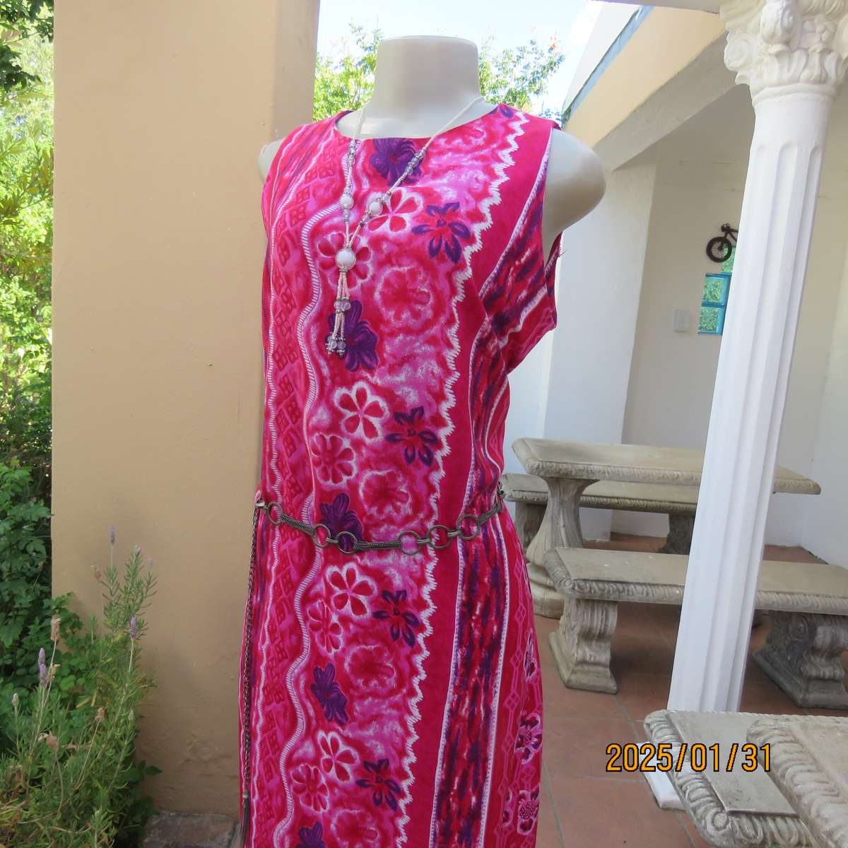 H2O colourful 100% viscose ankle length slip over dress in red-white-pink pattern lines.Size 40.