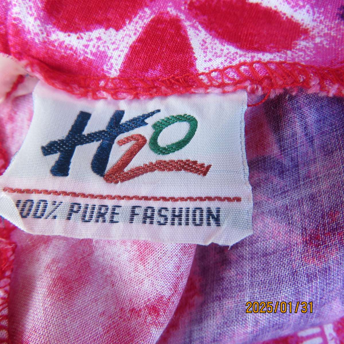 H2O colourful 100% viscose ankle length slip over dress in red-white-pink pattern lines.Size 40.