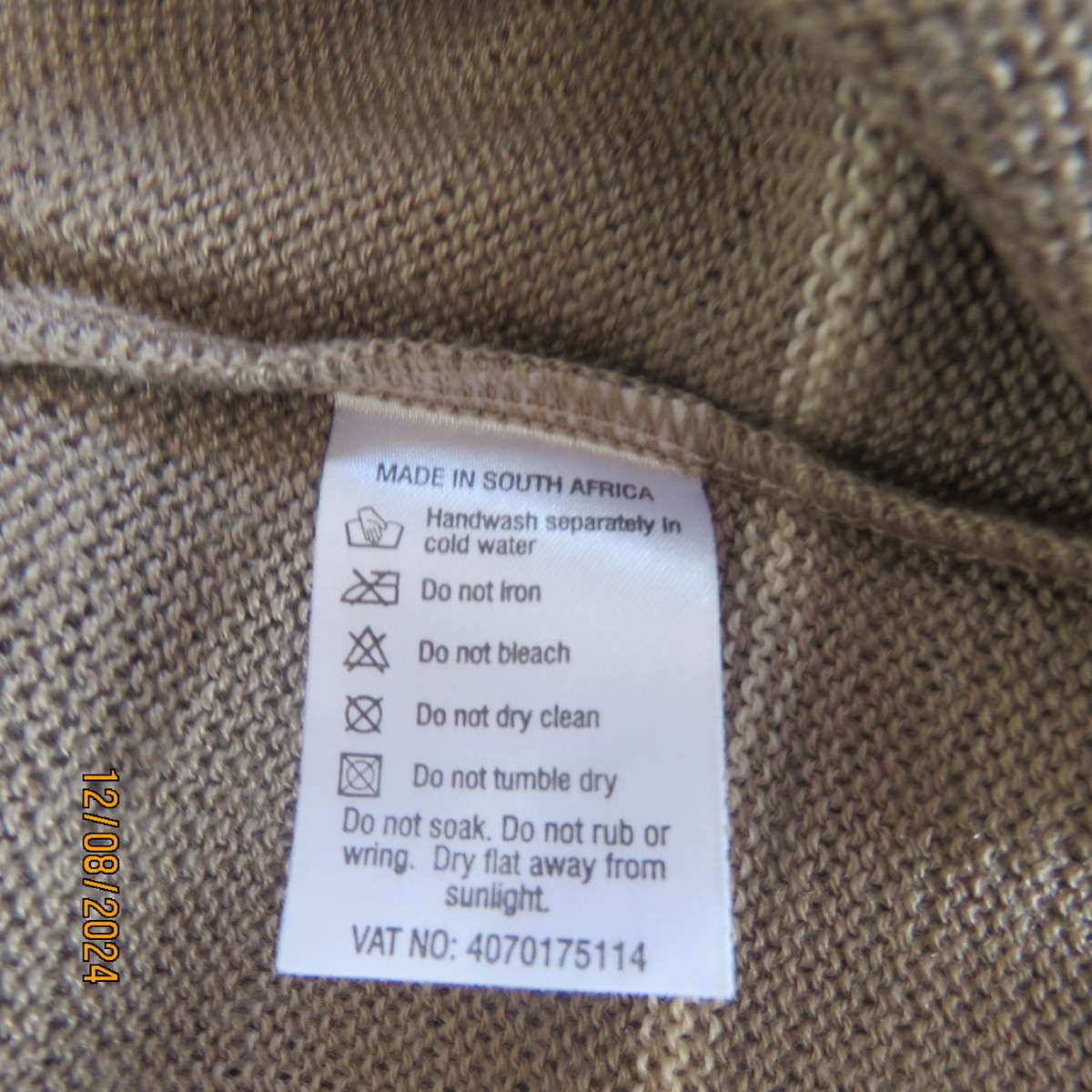 Fabulous PIACENZA long sleeve ecru poly/cotton knit  cardigan/cream stripes. Cowl collar 36 to 38