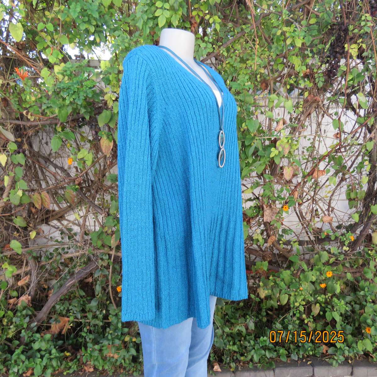 AVENUE jade blue acrylic knit long sleeve jumper with V neck size 48-50. Loose fit