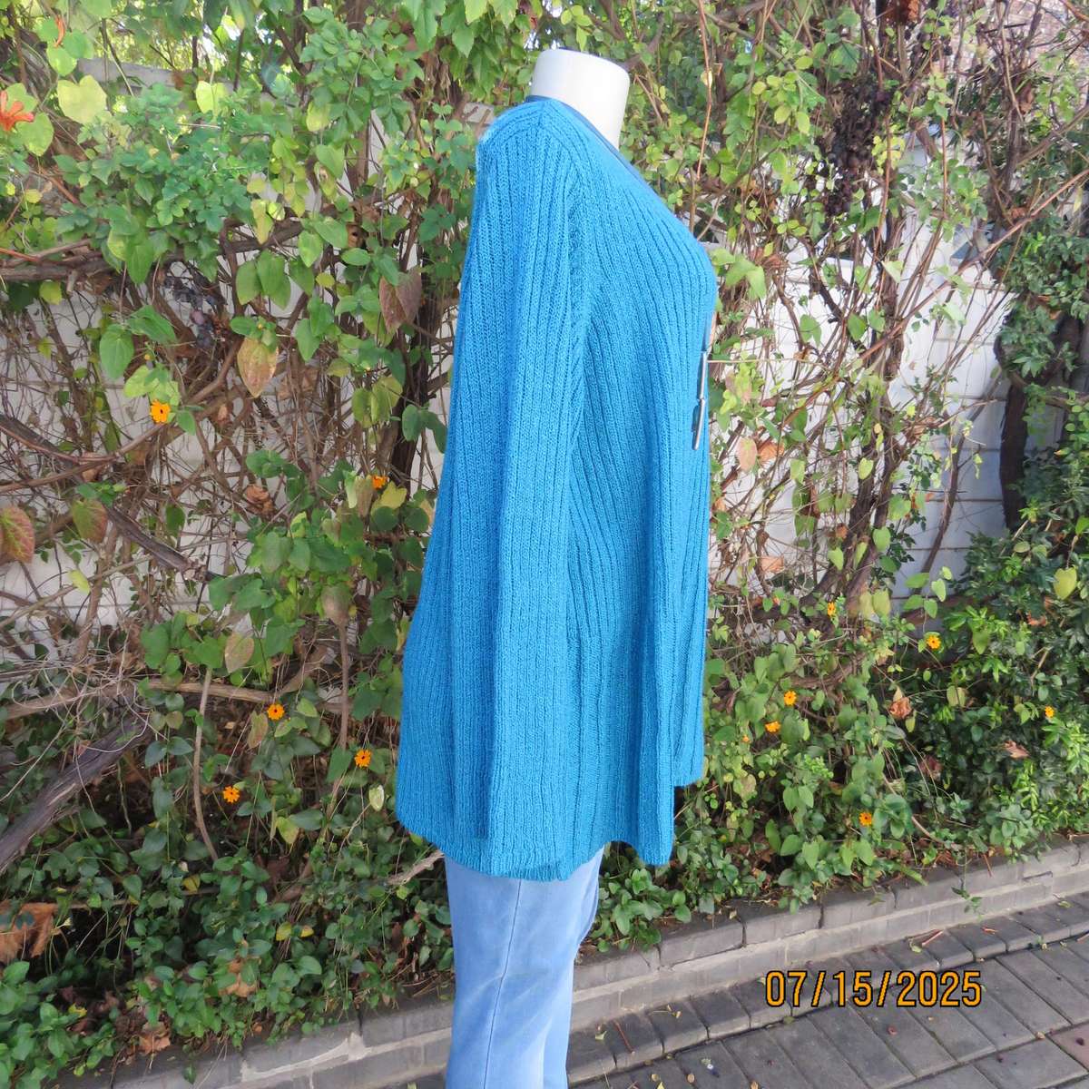 AVENUE jade blue acrylic knit long sleeve jumper with V neck size 48-50. Loose fit