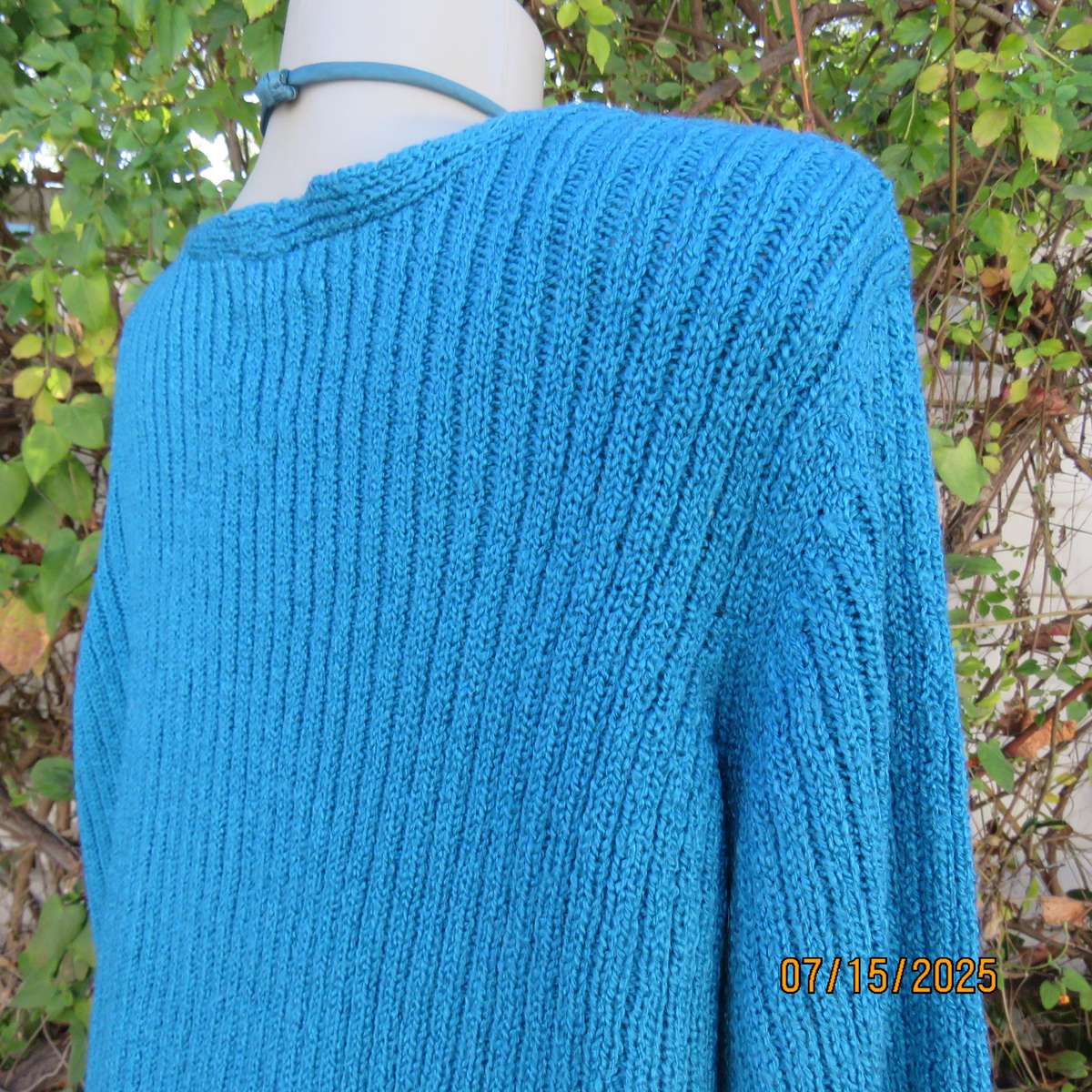 AVENUE jade blue acrylic knit long sleeve jumper with V neck size 48-50. Loose fit