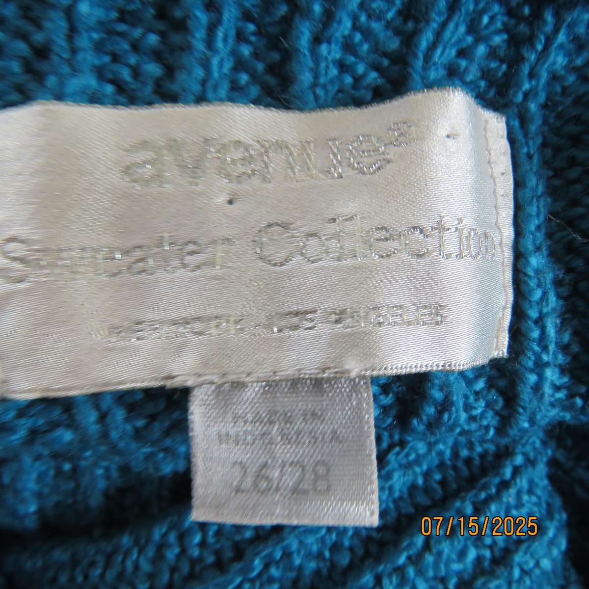 AVENUE jade blue acrylic knit long sleeve jumper with V neck size 48-50. Loose fit