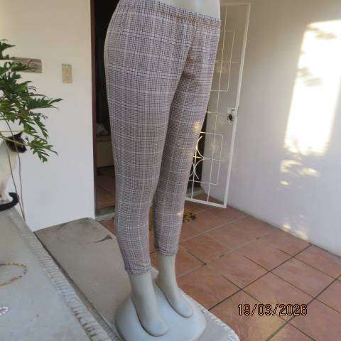 Checked beige-tan and black stretch polyester jeggings with elasticated waist, size 32