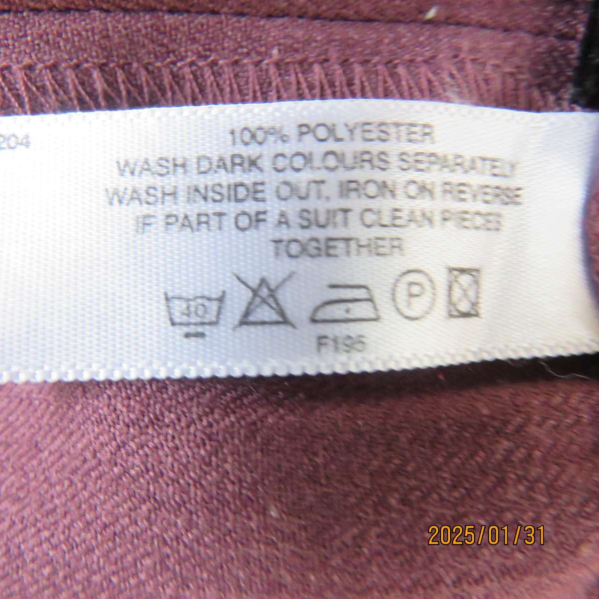 STYLE mulberry colour dress pants by E W M size 40. Dummy side pockets. In polyester.Very good cond.