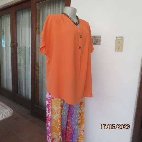 Miladys tangerine slip-over polyester top with tiny cut-on sleeves, size 44