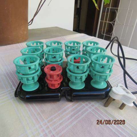 Clairol Hot Hair Rollers Pagent Curlers Spoolies Model BT-1 - Very Good Condition