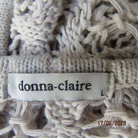 Donna Claire light ecru knitted acrylic sleeveless gilet in lace pattern size 44-46