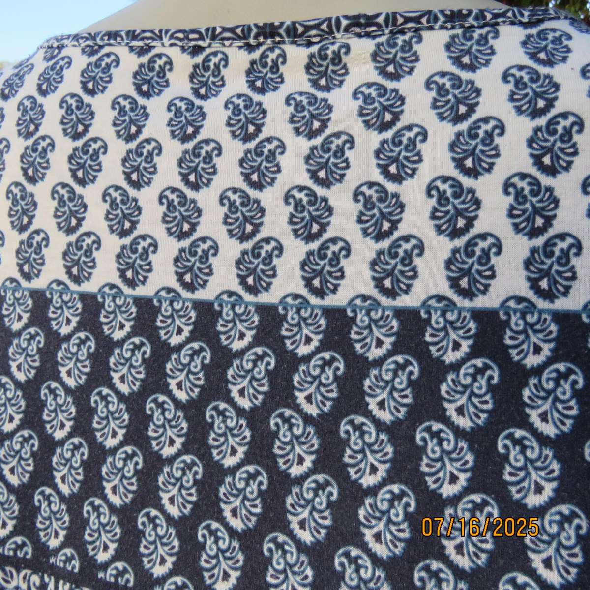 Slip over horizontal patterned polycotton stretch top size 48. Tiny cut-on sleeves