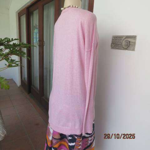 EDC tea rose pink acrylic knit soft slop over top with longer back. Size 38