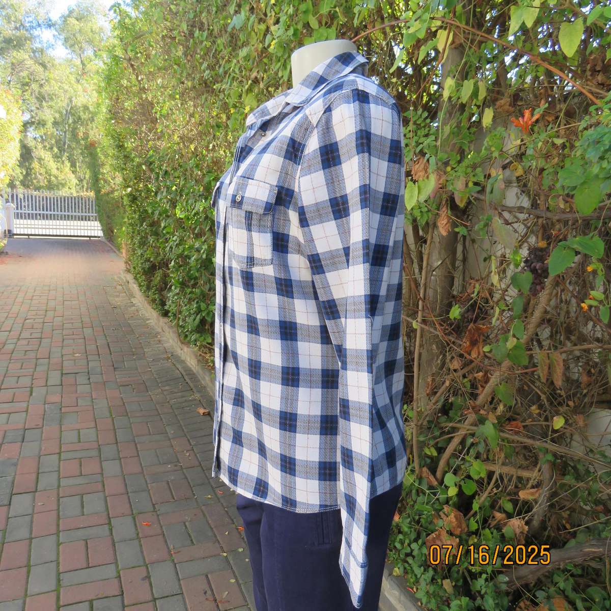 RE DENIM check long sleeve shirt in blue-white and gold thread. Two front pockets. Size 36