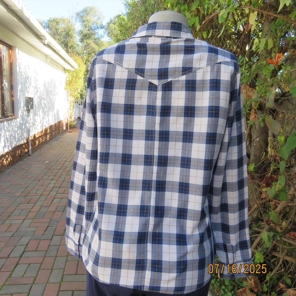 RE DENIM check long sleeve shirt in blue-white and gold thread. Two front pockets. Size 36