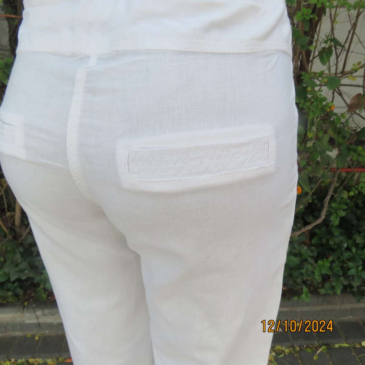 Snow white linen/cotton blend no stretch cropped pants by DUNNES size 34. Front pockets.Brand new co