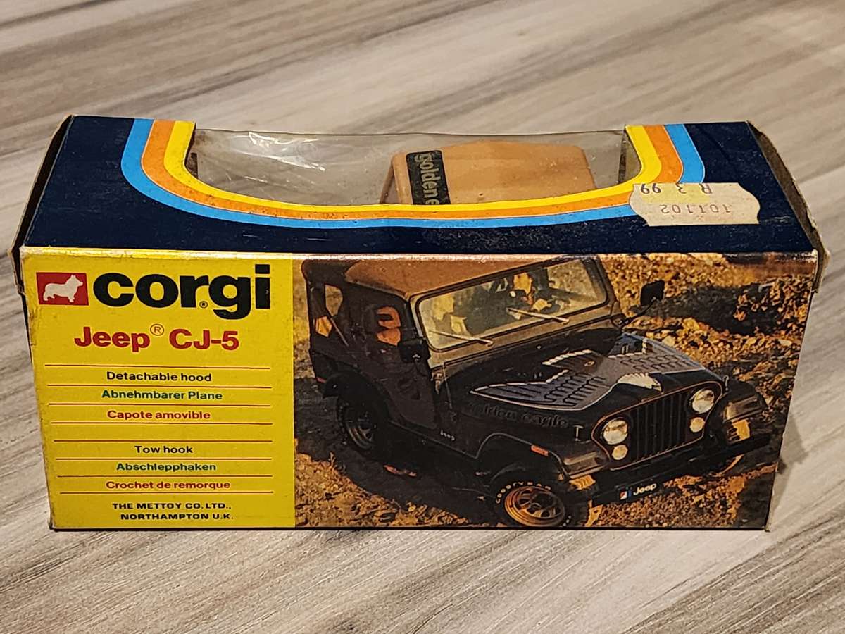 CORGI 441 GOLDEN EAGLE JEEP CJ5 BOXED