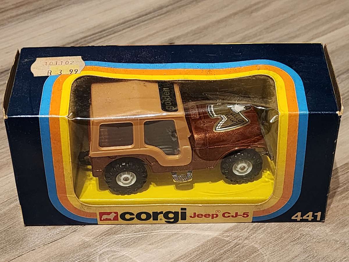 CORGI 441 GOLDEN EAGLE JEEP CJ5 BOXED