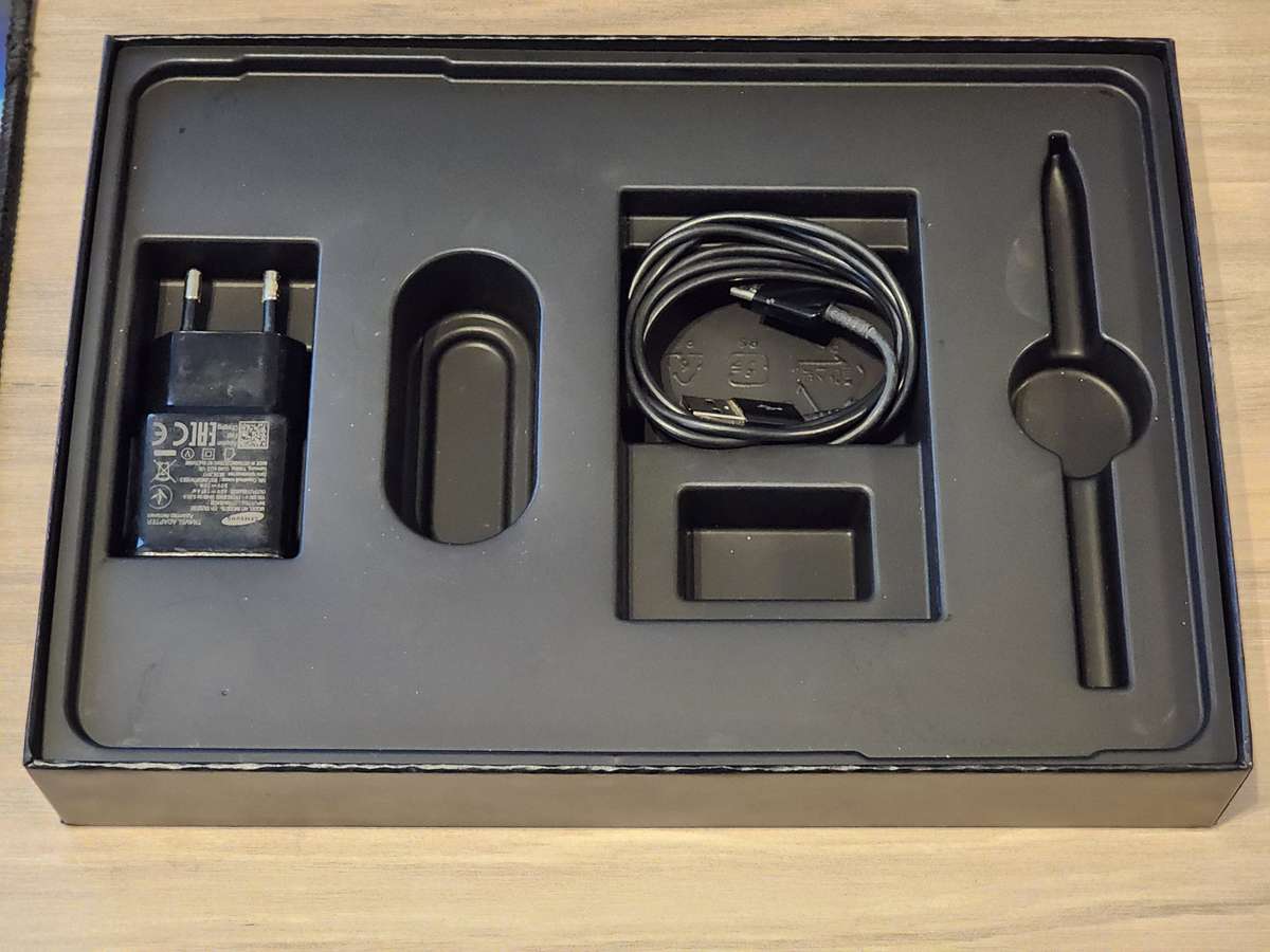 Samsung Galaxy Tab S3 9.7 WiFi + LTE Silver