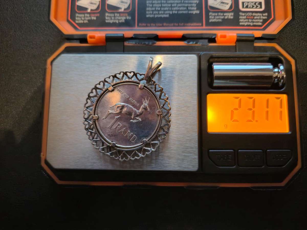 1966 One Rand English Pendant 23.17g