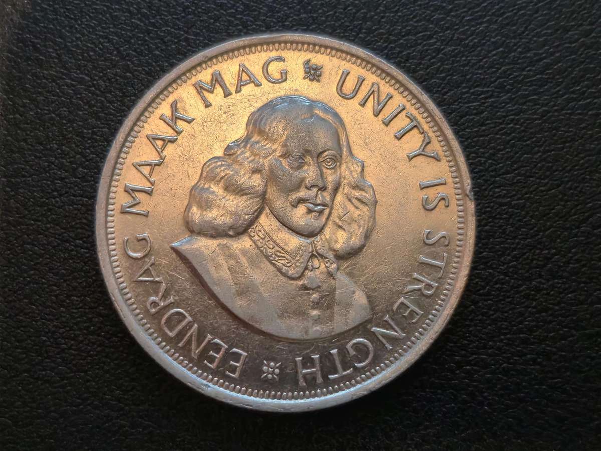 1961 Silver Fifty Cent (Crown)