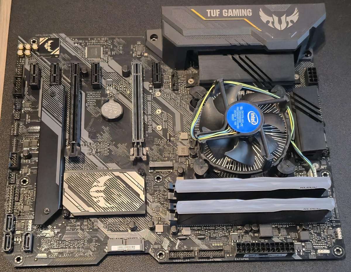 Intel 10th Gen Core i5 10400F 32GB 3200MHz Upgrade Kit