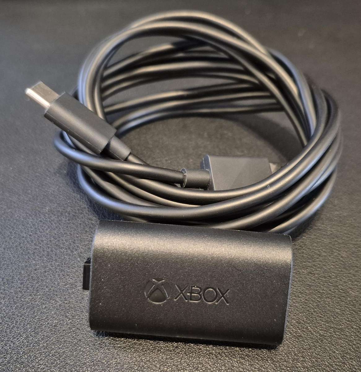 XBOX SERIES S 512GB + Free Xbox Rechargeable Battery & USB-C Cable